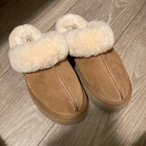 🩵SOLD🩵UGG Women's Brown Shearling Slippers size 8